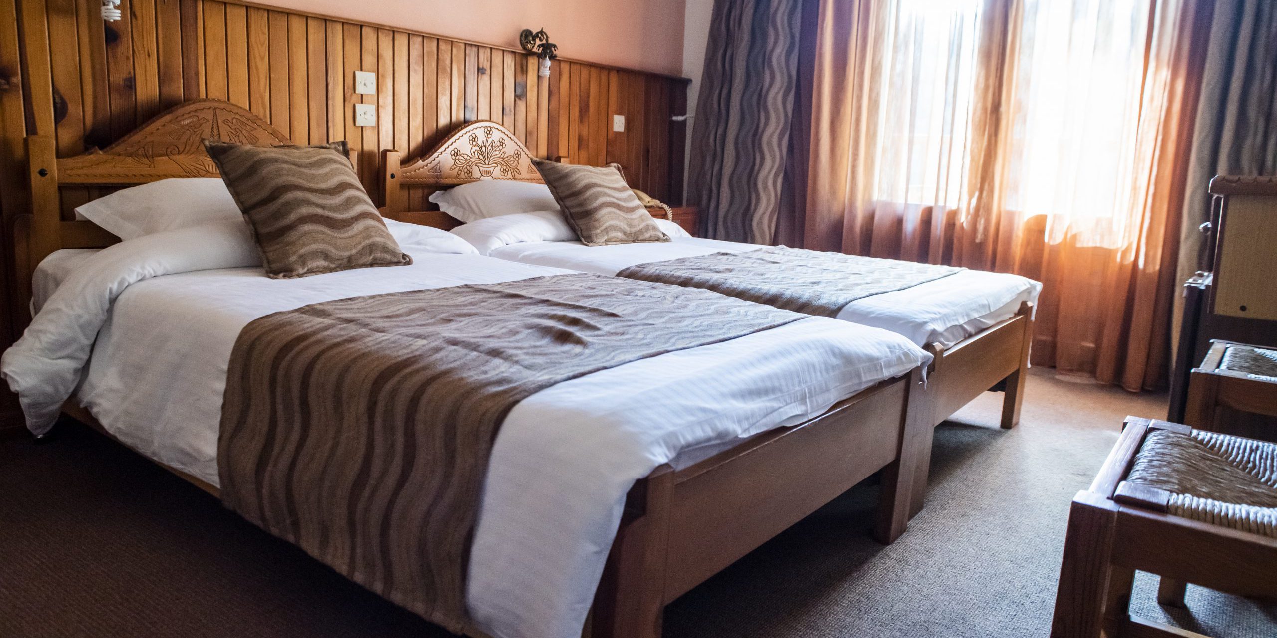 Victoria Hotel Μέτσοβο Πισίνα Βουνό Θέα